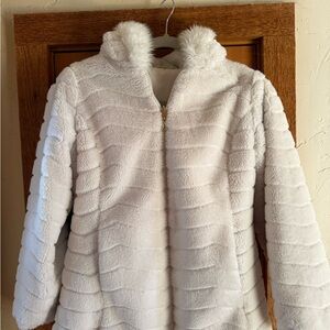 Elegant White Faux Fur Jacket